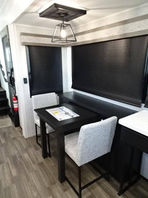 2025 Jayco 2025 Jayco North Point - thumbnail 23