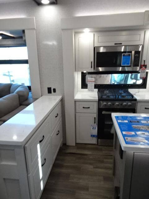 2025 Jayco 2025 Jayco North Point - thumbnail 25