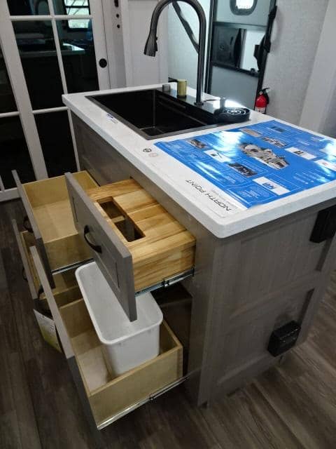 2025 Jayco 2025 Jayco North Point - thumbnail 32