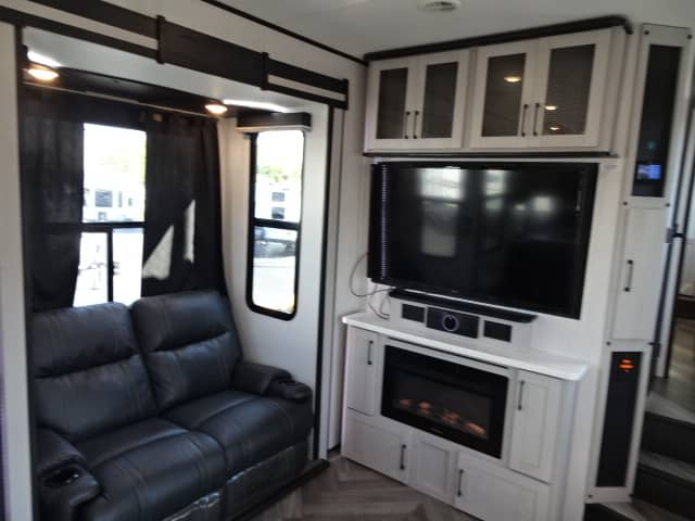 2022 Heartland 2022 Heartland Cyclone - thumbnail 16