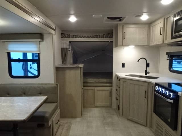 2021 Rockwood 2021 Rockwood Roo - thumbnail 35