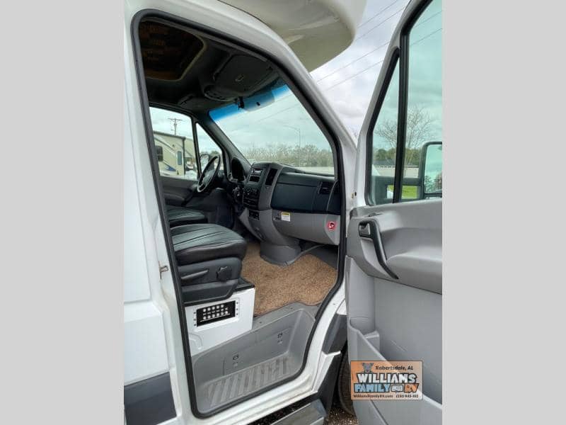 2008 Itasca 2008 Itasca Navion - thumbnail 15