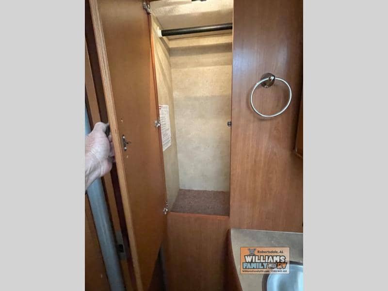 2008 Itasca 2008 Itasca Navion - thumbnail 36