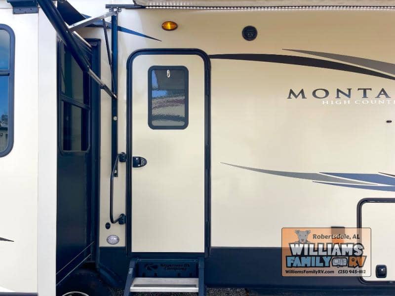2019 Keystone RV 2019 Keystone RV Montana - thumbnail 8