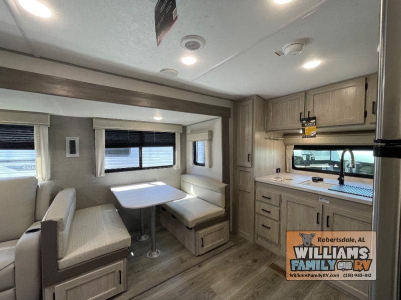 2025 Coachmen 2025 Coachmen Catalina - thumbnail 5