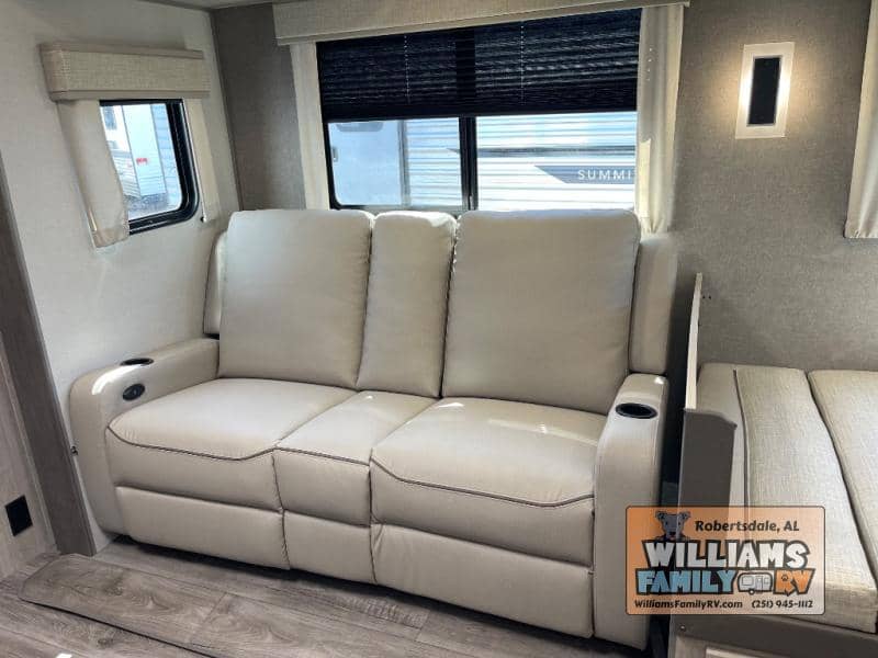 2025 Coachmen 2025 Coachmen Catalina - thumbnail 16