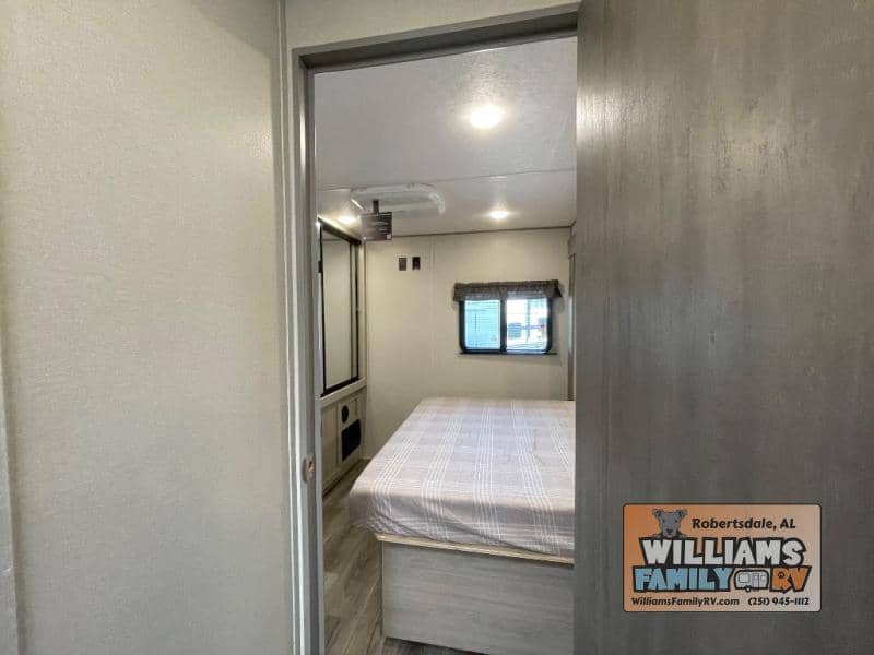 2025 Coachmen 2025 Coachmen Catalina - thumbnail 23