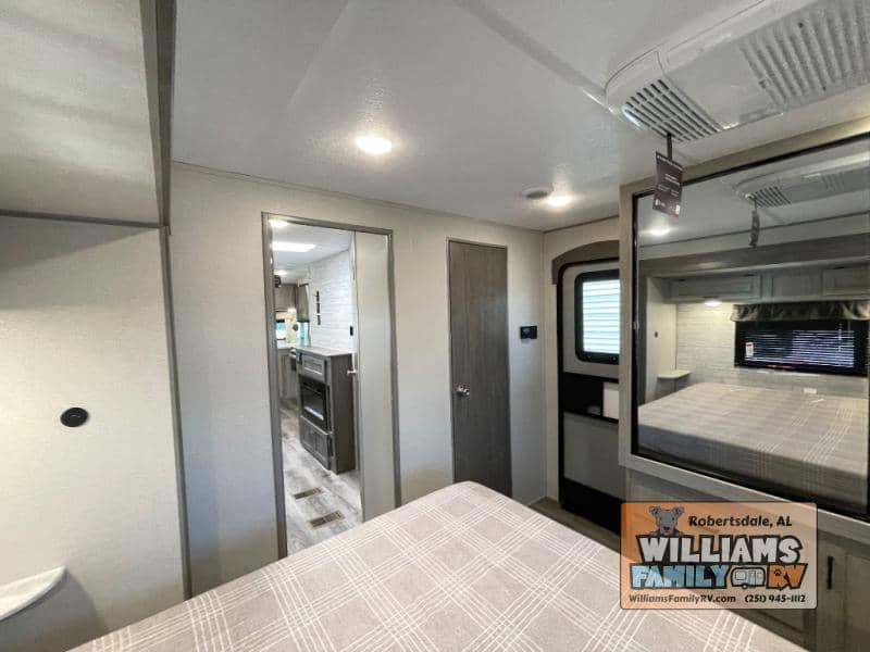 2025 Coachmen 2025 Coachmen Catalina - thumbnail 28