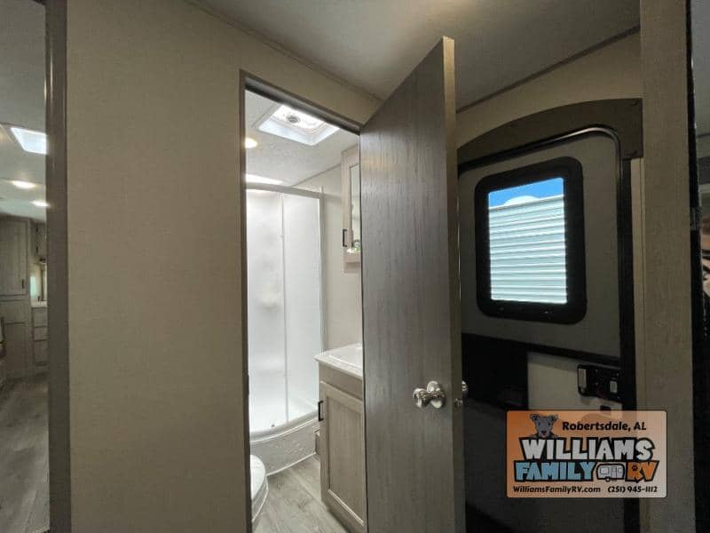 2025 Coachmen 2025 Coachmen Catalina - thumbnail 29