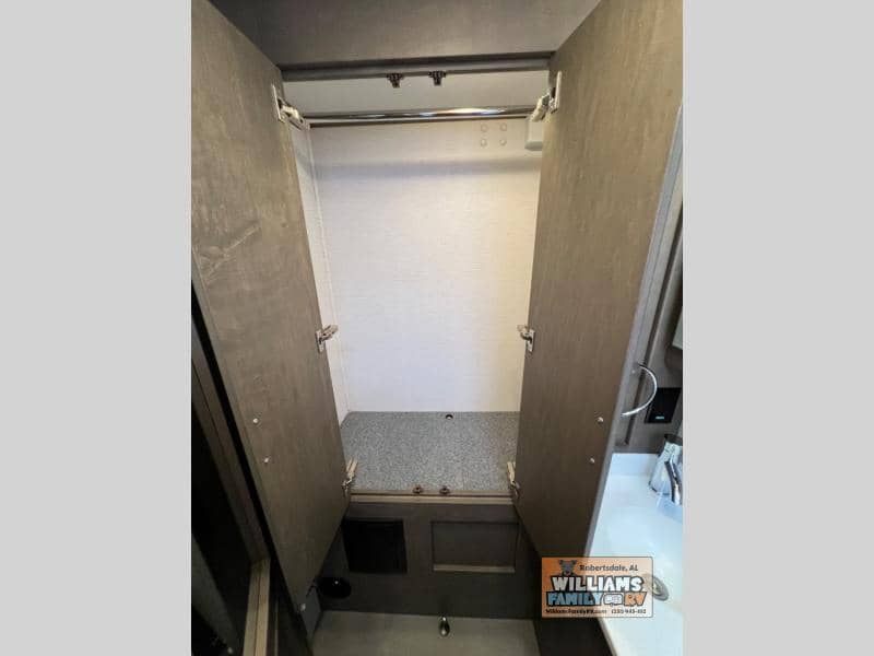 2026 Renegade 2026 Renegade Vienna - thumbnail 26