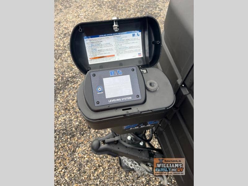 2026 Forest River 2026 Forest River Rockwood Ultra Lite - thumbnail 25