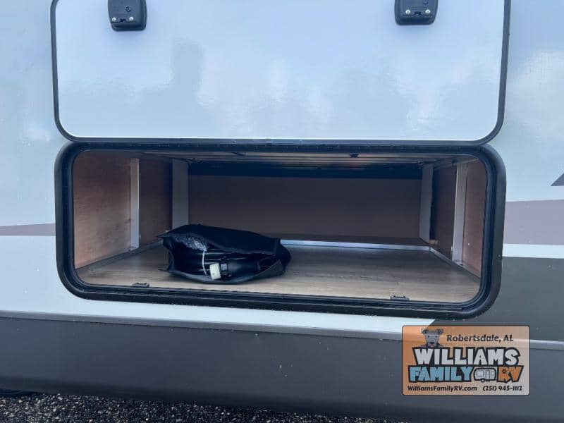 2026 Forest River 2026 Forest River Rockwood Ultra Lite - thumbnail 30