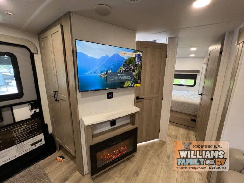 2026 Forest River 2026 Forest River Rockwood Ultra Lite - thumbnail 6