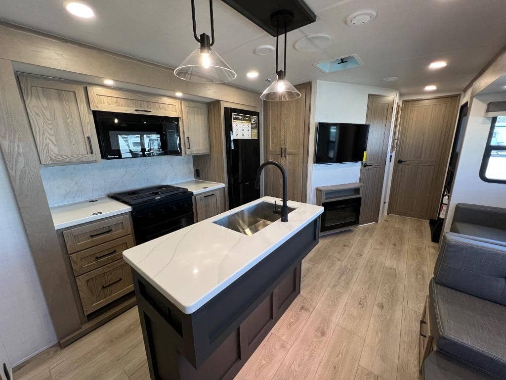 2026 Forest River 2026 Forest River Rockwood Signature - thumbnail 5