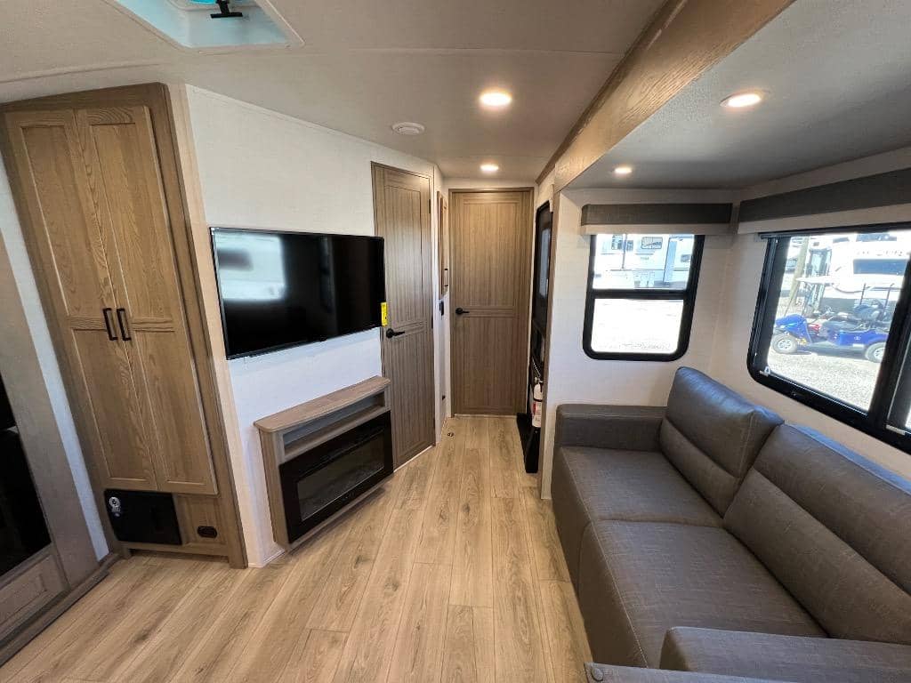 2026 Forest River 2026 Forest River Rockwood Signature - thumbnail 6