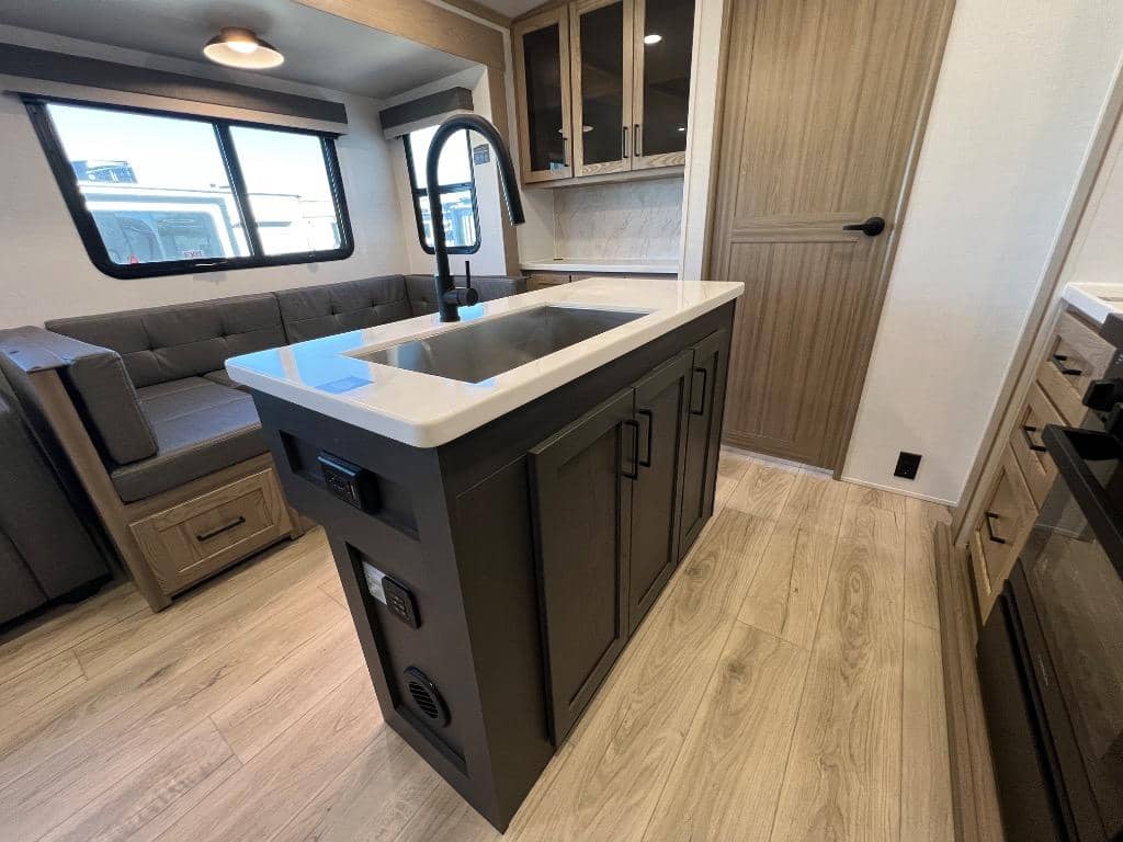 2026 Forest River 2026 Forest River Rockwood Signature - thumbnail 18