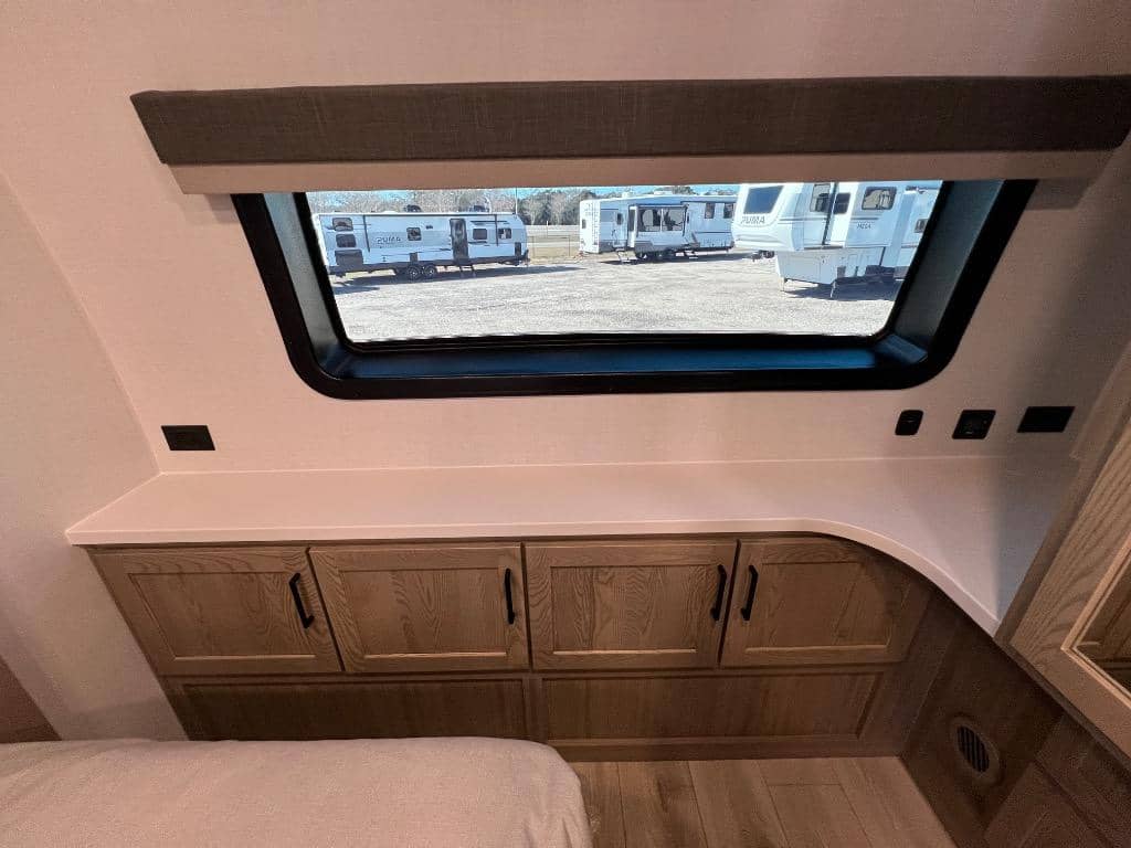 2026 Forest River 2026 Forest River Rockwood Signature - thumbnail 39