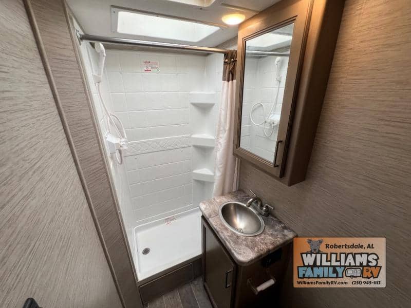 2022 Thor Motor Coach 2022 Thor Motor Coach Magnitude - thumbnail 24