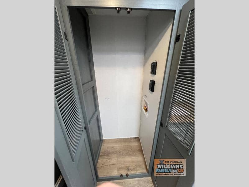 2026 Forest River 2026 Forest River Puma - thumbnail 32