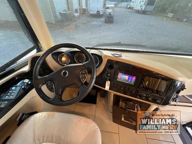 2016 Tiffin 2016 Tiffin Phaeton - thumbnail 4