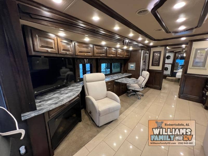 2016 Tiffin 2016 Tiffin Phaeton - thumbnail 5