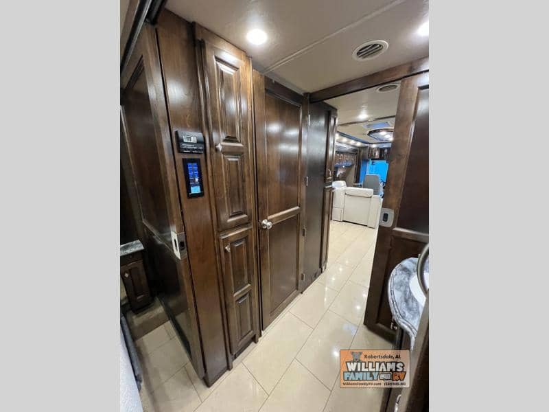 2016 Tiffin 2016 Tiffin Phaeton - thumbnail 20