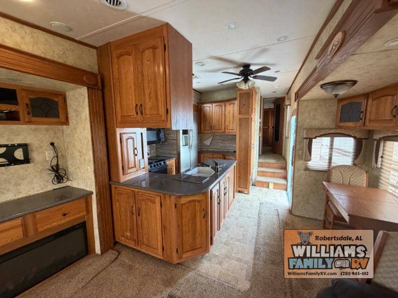 2011 Coachmen 2011 Coachmen Brookstone - thumbnail 7