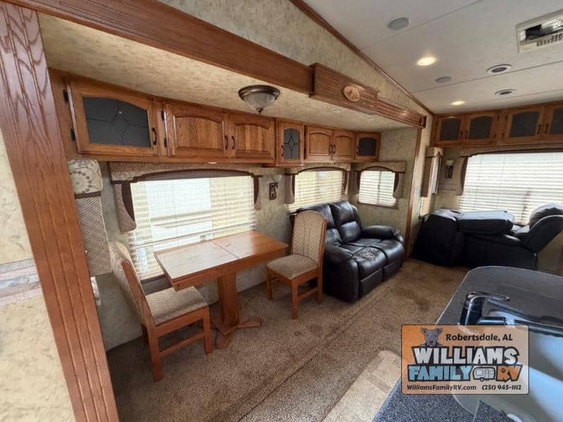 2011 Coachmen 2011 Coachmen Brookstone - thumbnail 9