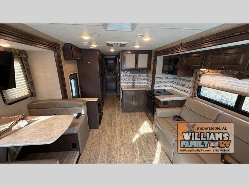 2017 Thor Motor Coach 2017 Thor Motor Coach Hurricane - thumbnail 16