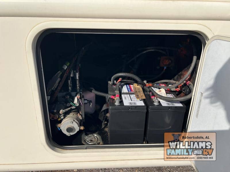 2017 Thor Motor Coach 2017 Thor Motor Coach Hurricane - thumbnail 33