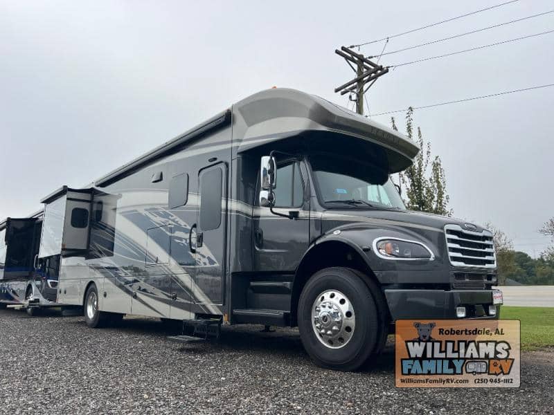 2026 Renegade 2026 Renegade Verona - thumbnail 1