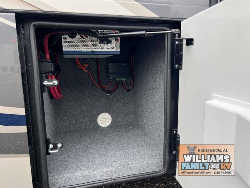 2026 Renegade 2026 Renegade Verona - thumbnail 11