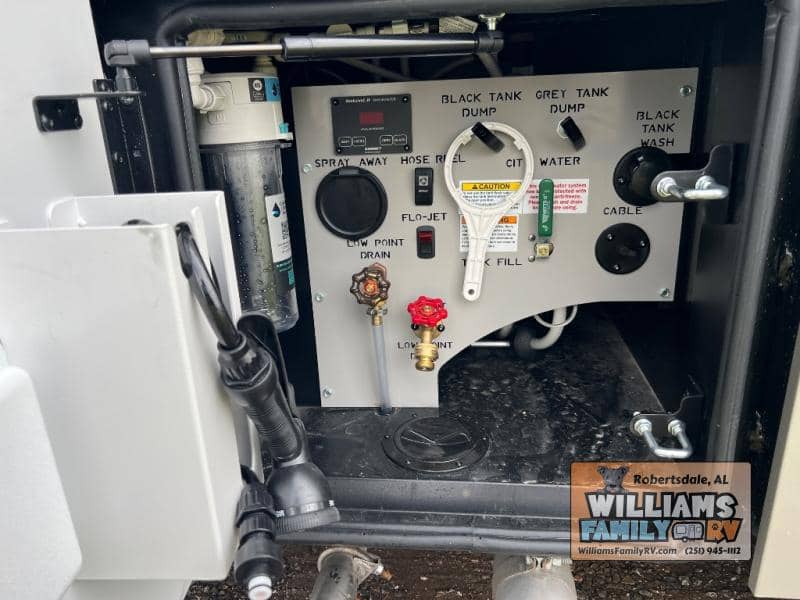 2026 Renegade 2026 Renegade Verona - thumbnail 17