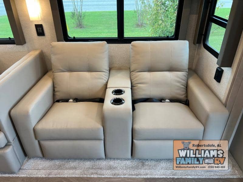 2026 Renegade 2026 Renegade Verona - thumbnail 32