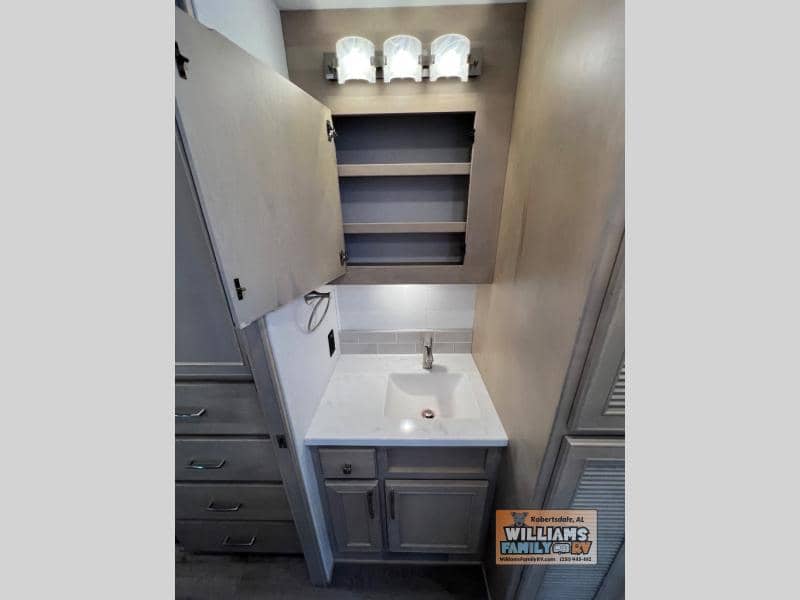 2026 Renegade 2026 Renegade Verona - thumbnail 43