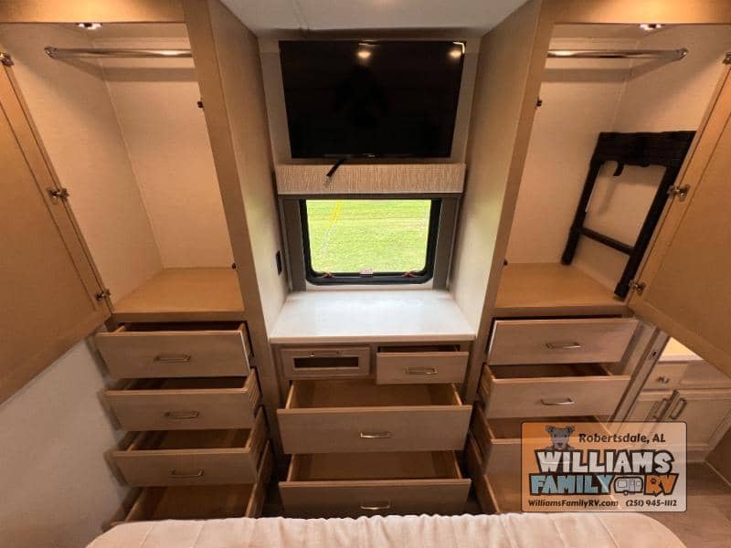 2026 Renegade 2026 Renegade Verona - thumbnail 51