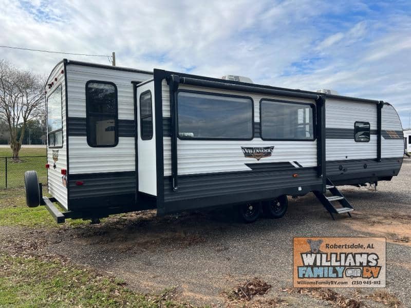 2021 Forest River 2021 Forest River Wildwood FSX - thumbnail 3