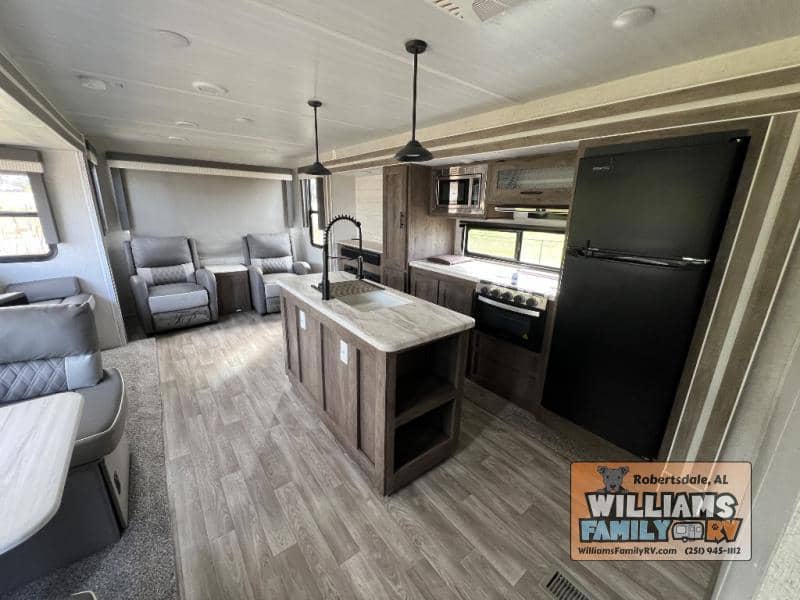 2021 Forest River 2021 Forest River Wildwood FSX - thumbnail 4