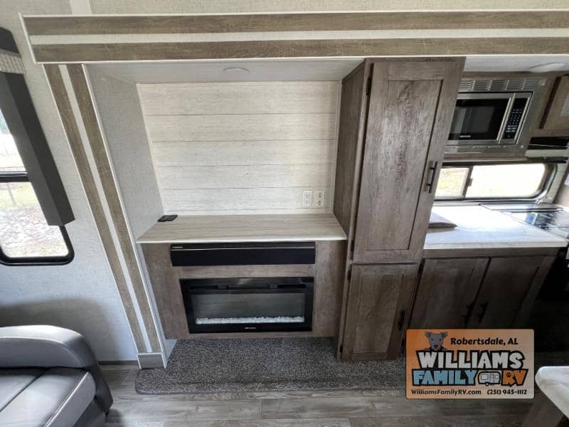 2021 Forest River 2021 Forest River Wildwood FSX - thumbnail 15