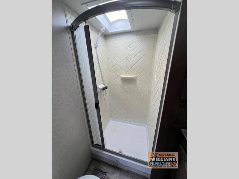 2021 Forest River 2021 Forest River Wildwood FSX - thumbnail 16