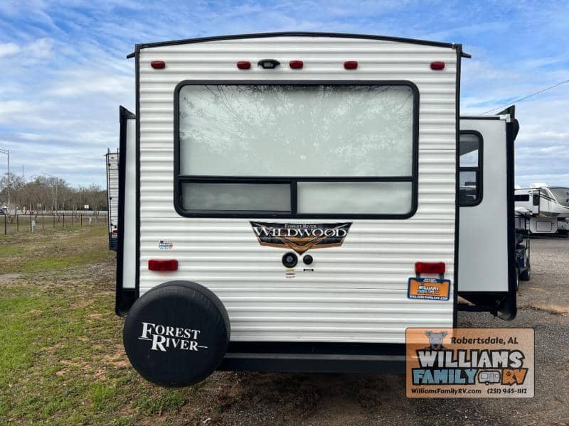 2021 Forest River 2021 Forest River Wildwood FSX - thumbnail 29