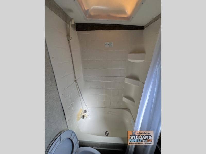 2015 Heartland 2015 Heartland North Trail - thumbnail 16