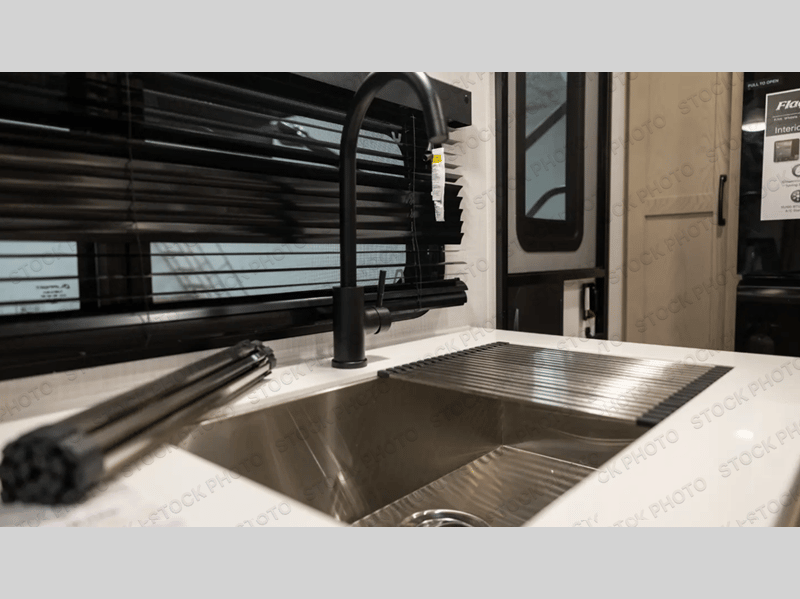 2025 Forest River 2025 Forest River Flagstaff Micro Lite - thumbnail 4