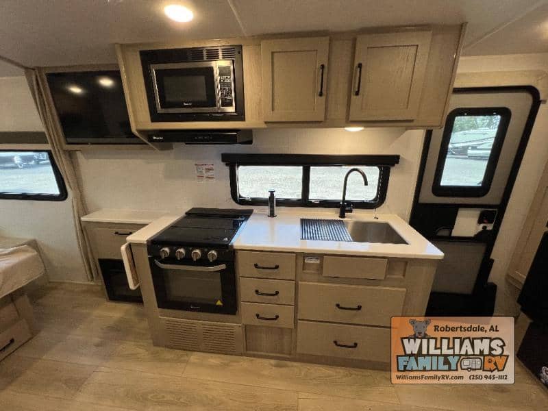 2025 Forest River 2025 Forest River Flagstaff Micro Lite - thumbnail 8