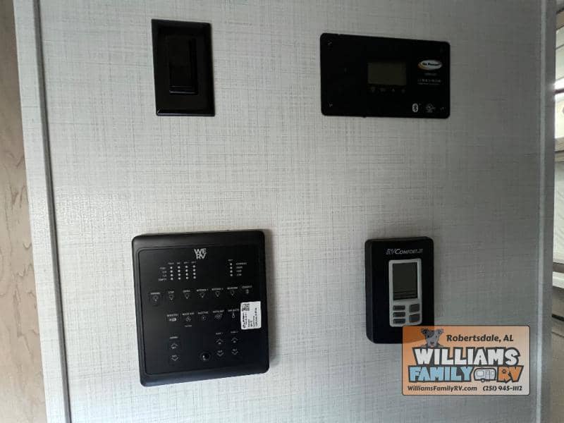 2024 Forest River 2024 Forest River Rockwood Signature - thumbnail 13