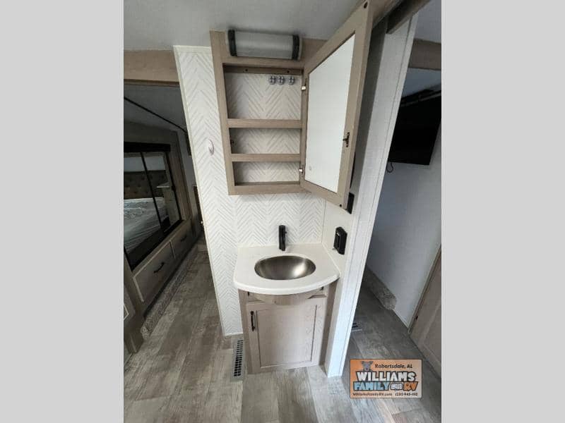 2024 Forest River 2024 Forest River Rockwood Signature - thumbnail 20