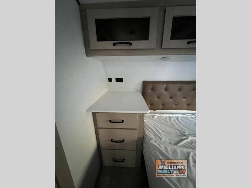 2024 Forest River 2024 Forest River Rockwood Signature - thumbnail 22