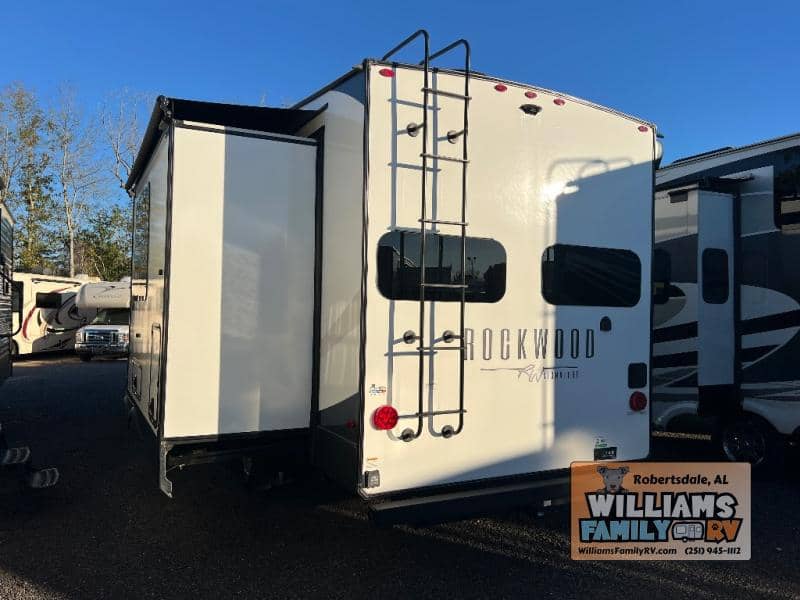 2024 Forest River 2024 Forest River Rockwood Signature - thumbnail 28