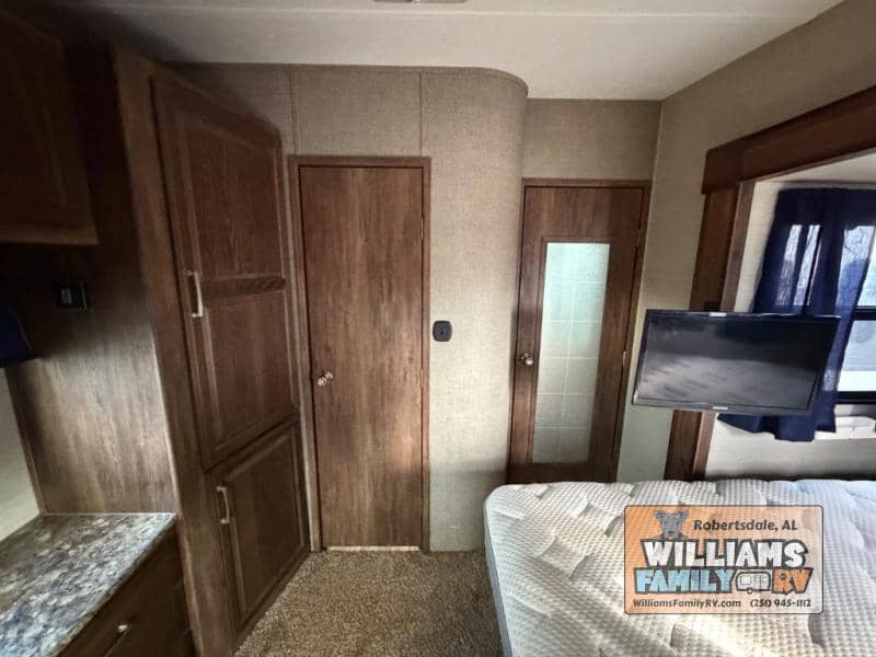 2016 Keystone RV 2016 Keystone RV Cougar - thumbnail 19