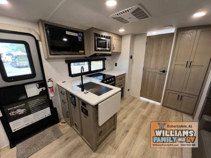 2026 Forest River 2026 Forest River Rockwood Mini Lite - thumbnail 5